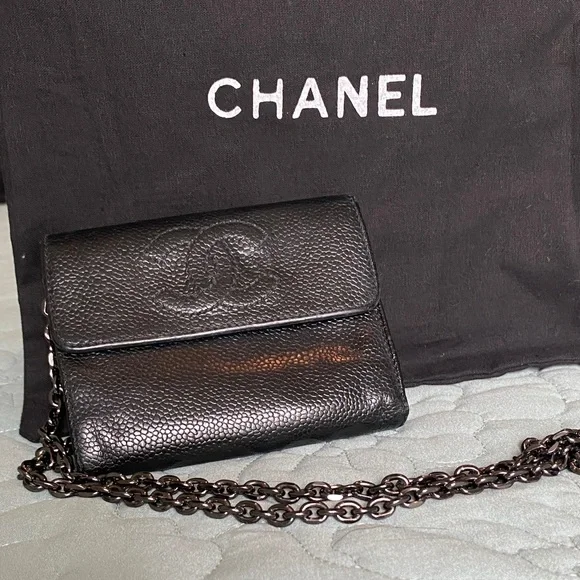 Chanel Textured Black Wallet - Picture 1 of 9